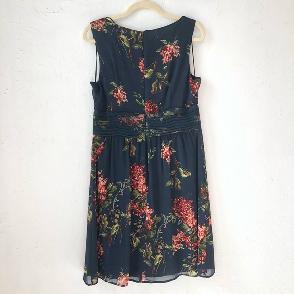 esprit navy floral dress surplice neckline pleats - Picture 12 of 12